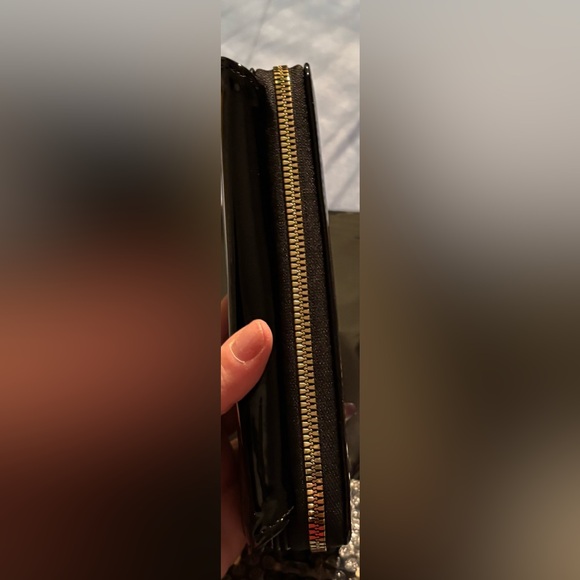 NWT Black Vegan Patent Leather Clutch Wallet - Picture 8 of 9